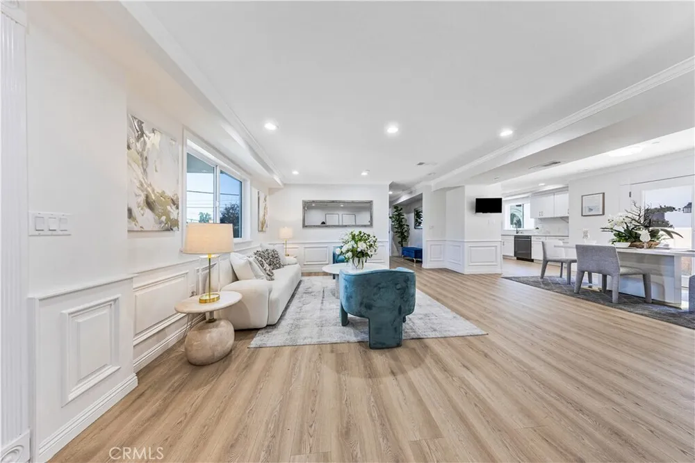 9040 Broadway, Temple City, CA 91780