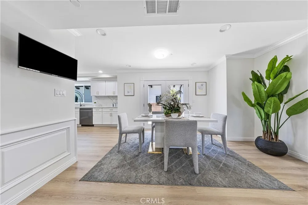 9040 Broadway, Temple City, CA 91780