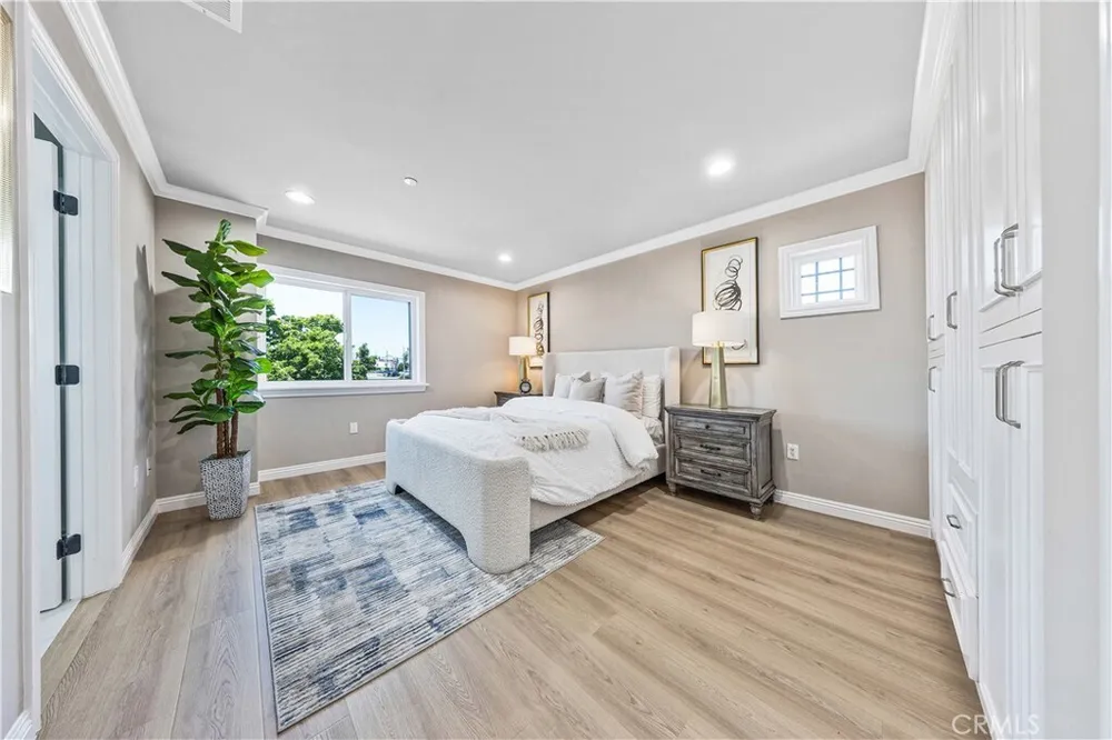9040 Broadway, Temple City, CA 91780