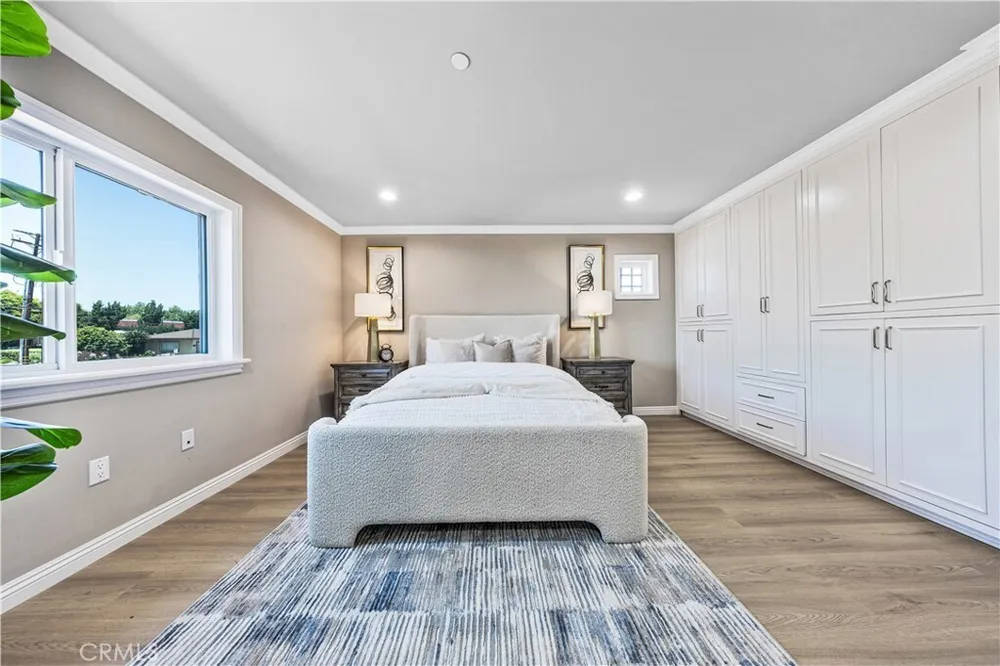9040 Broadway, Temple City, CA 91780