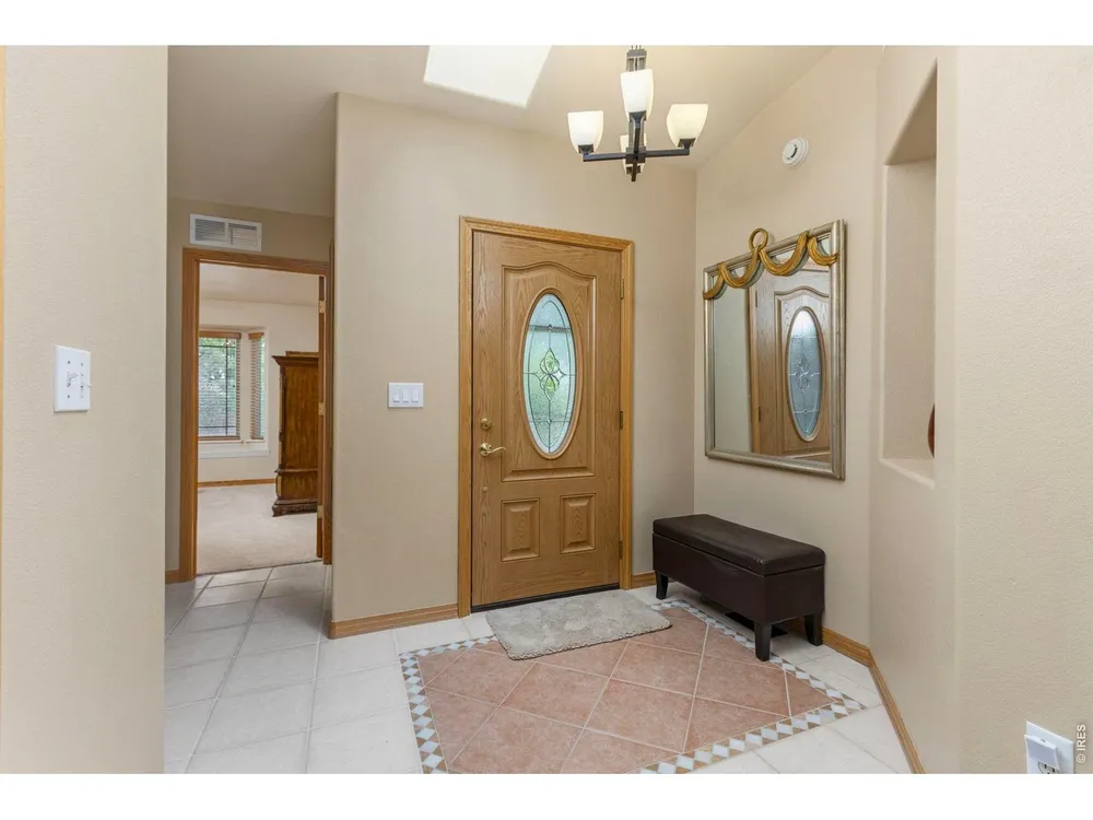 2517 Falcon Dr, Longmont, CO 80503