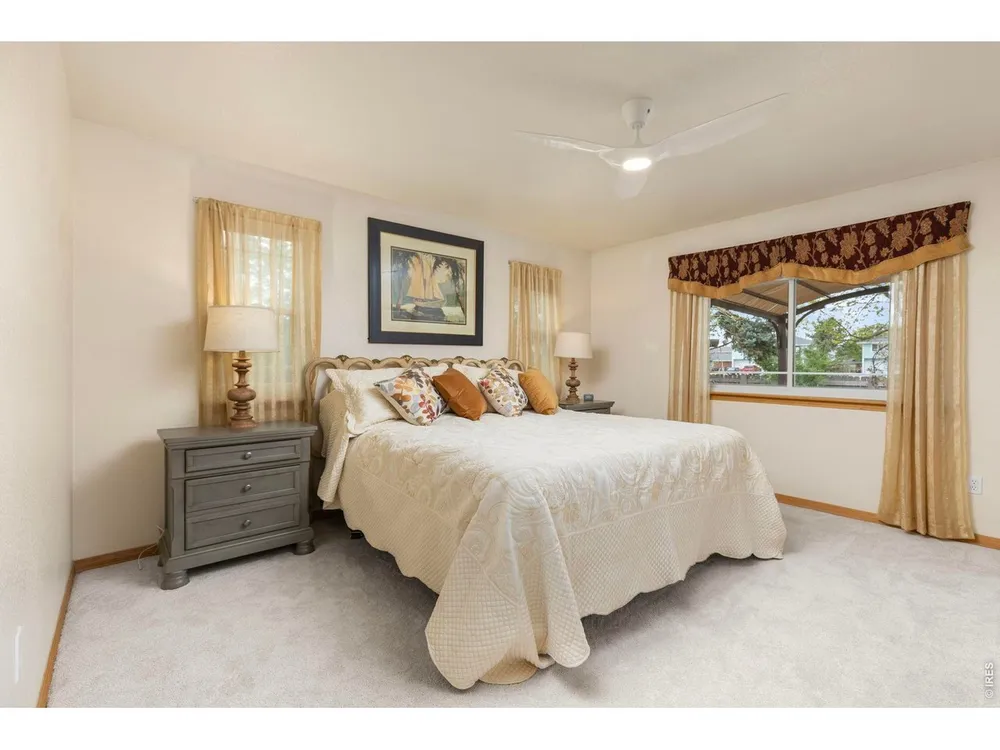 2517 Falcon Dr, Longmont, CO 80503