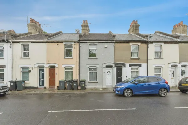 Dover Road East, GRAVESEND, Kent, DA11