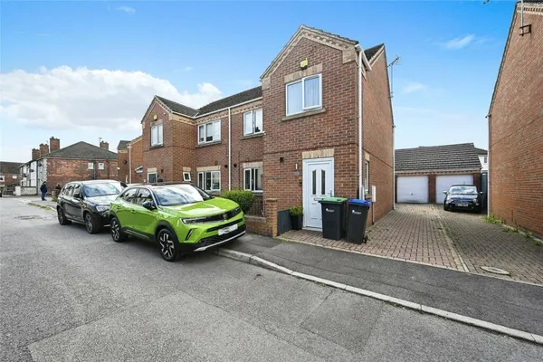 Newcastle Street, Huthwaite, NG17
