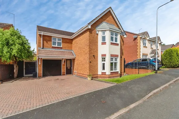 Horseshoe Drive, Cannock, Staffordshi...