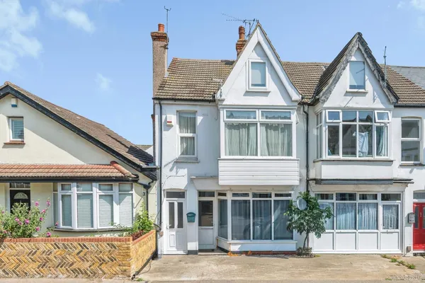 Westborough Road, WESTCLIFF-ON-SEA, E...