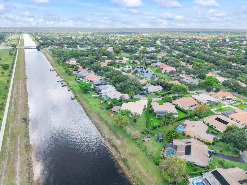 11240 SW 1st St, Coral Springs, FL 33071