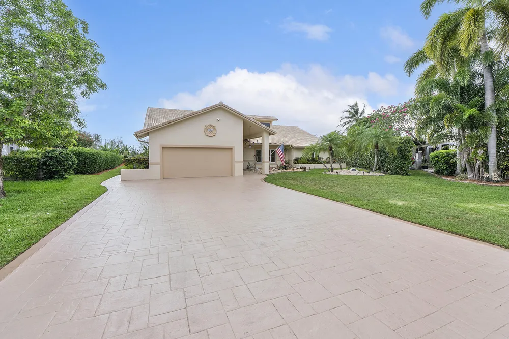 11240 SW 1st St, Coral Springs, FL 33071