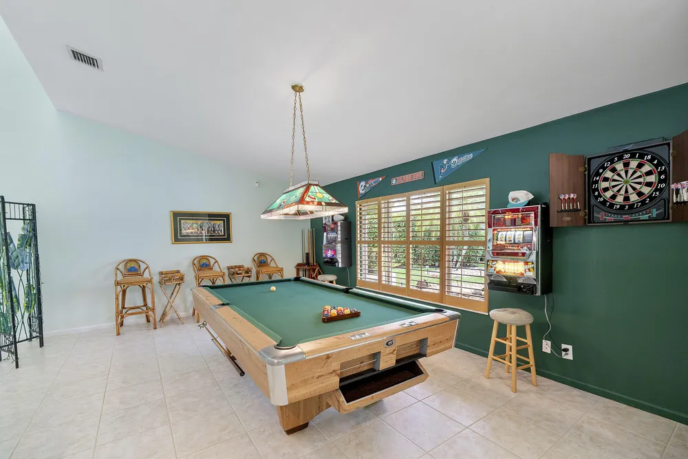 11240 SW 1st St, Coral Springs, FL 33071