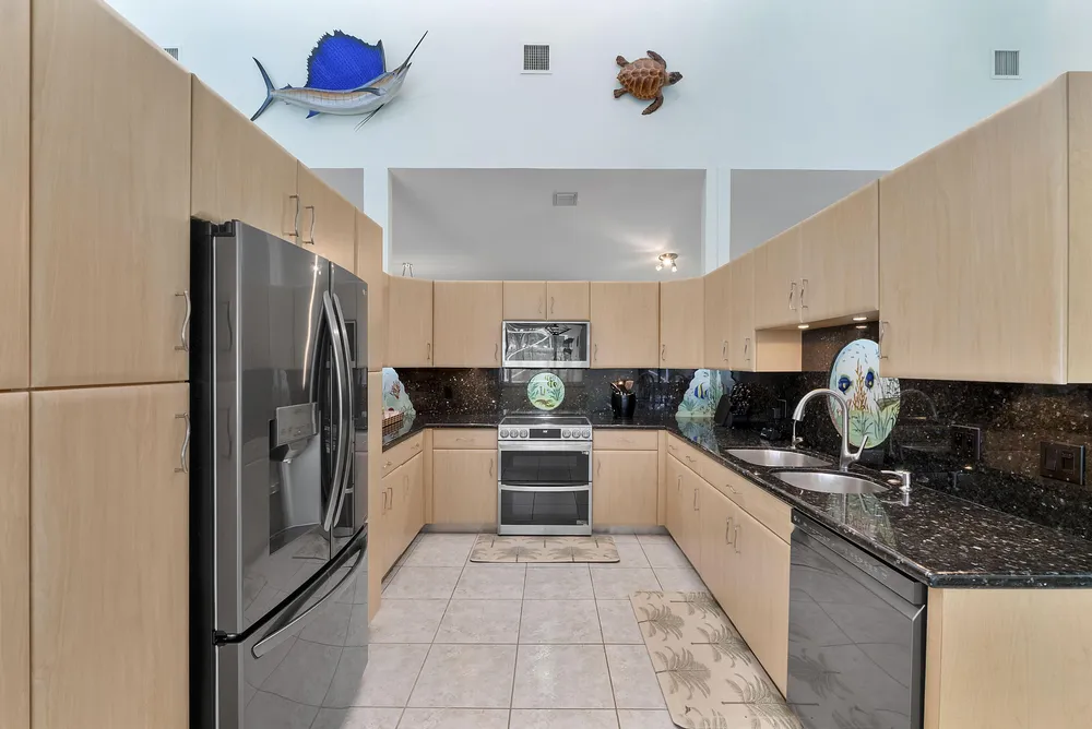 11240 SW 1st St, Coral Springs, FL 33071