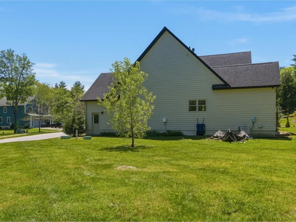 232 Colden Rd, Colchester, VT 05446