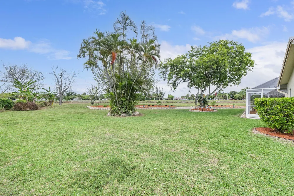 11240 SW 1st St, Coral Springs, FL 33071