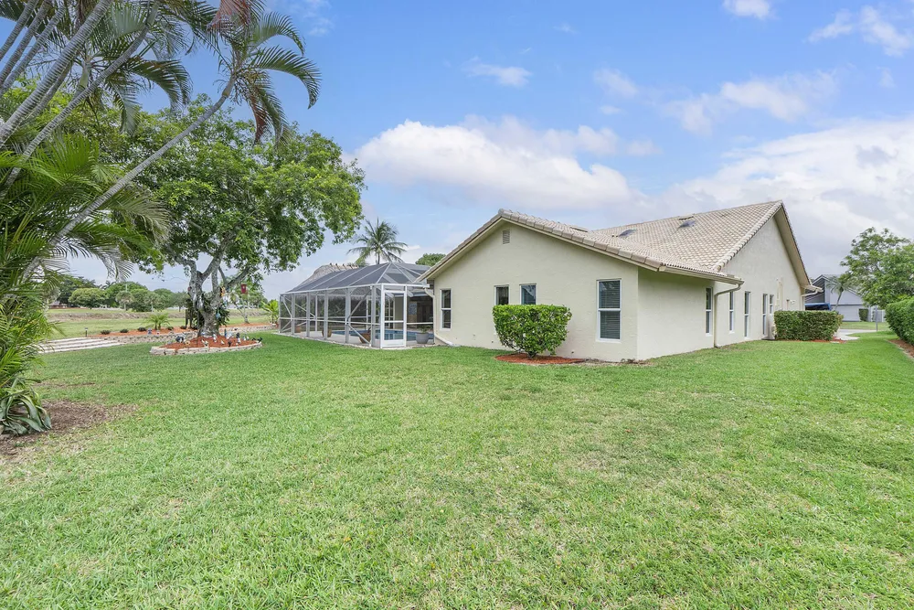 11240 SW 1st St, Coral Springs, FL 33071