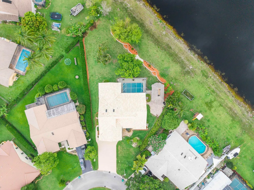 11240 SW 1st St, Coral Springs, FL 33071