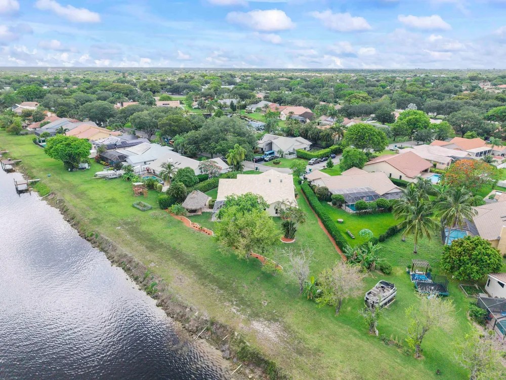 11240 SW 1st St, Coral Springs, FL 33071