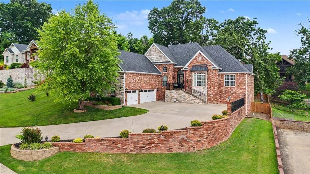 3701 NW Creekstone Blvd, Bentonville, AR 72712