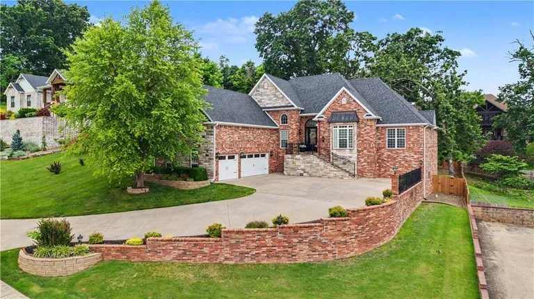 3701 NW Creekstone Blvd, Bentonville, AR 72712