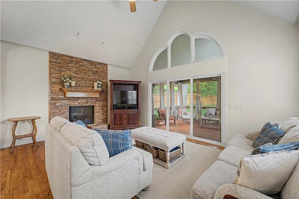 3701 NW Creekstone Blvd, Bentonville, AR 72712