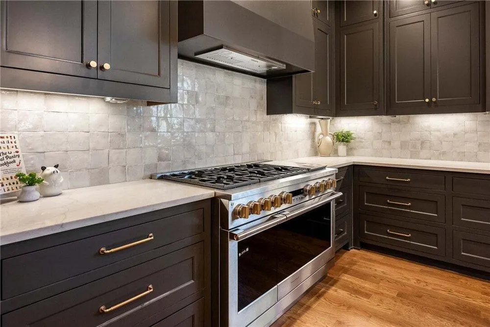1039 NW A St, Bentonville, AR 72712