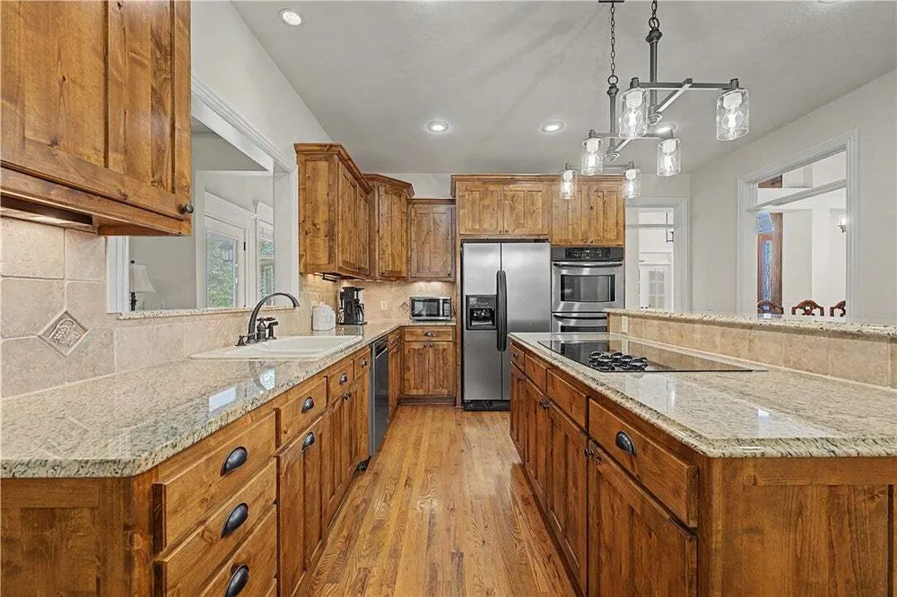 3701 NW Creekstone Blvd, Bentonville, AR 72712