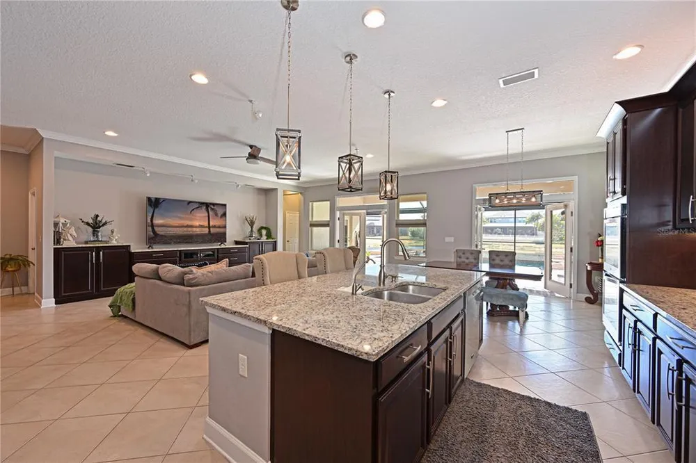 11608 8th Terrace NE, Bradenton, FL 34212
