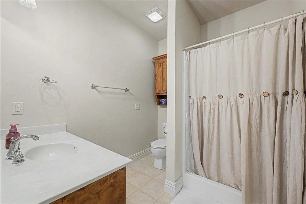 3701 NW Creekstone Blvd, Bentonville, AR 72712