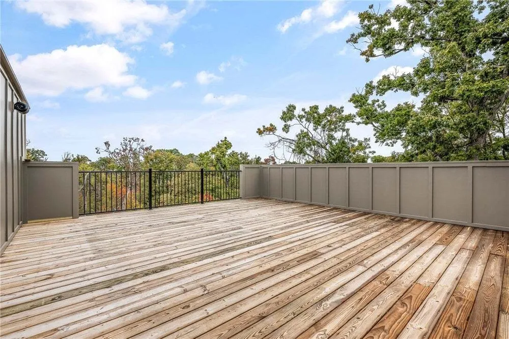 1039 NW A St, Bentonville, AR 72712