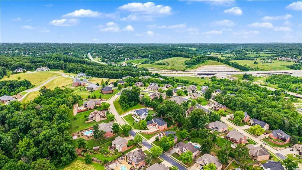 3701 NW Creekstone Blvd, Bentonville, AR 72712