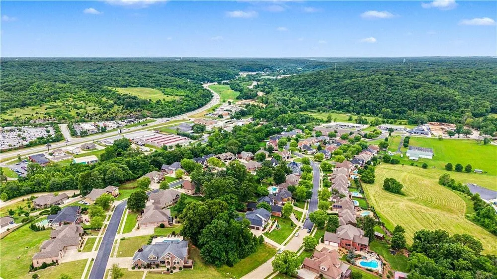 3701 NW Creekstone Blvd, Bentonville, AR 72712