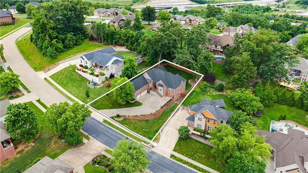 3701 NW Creekstone Blvd, Bentonville, AR 72712