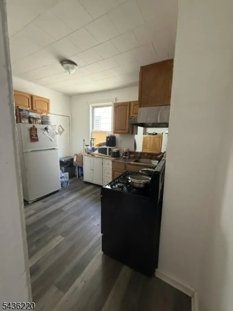 343 7th Ave, Newark, NJ 07107