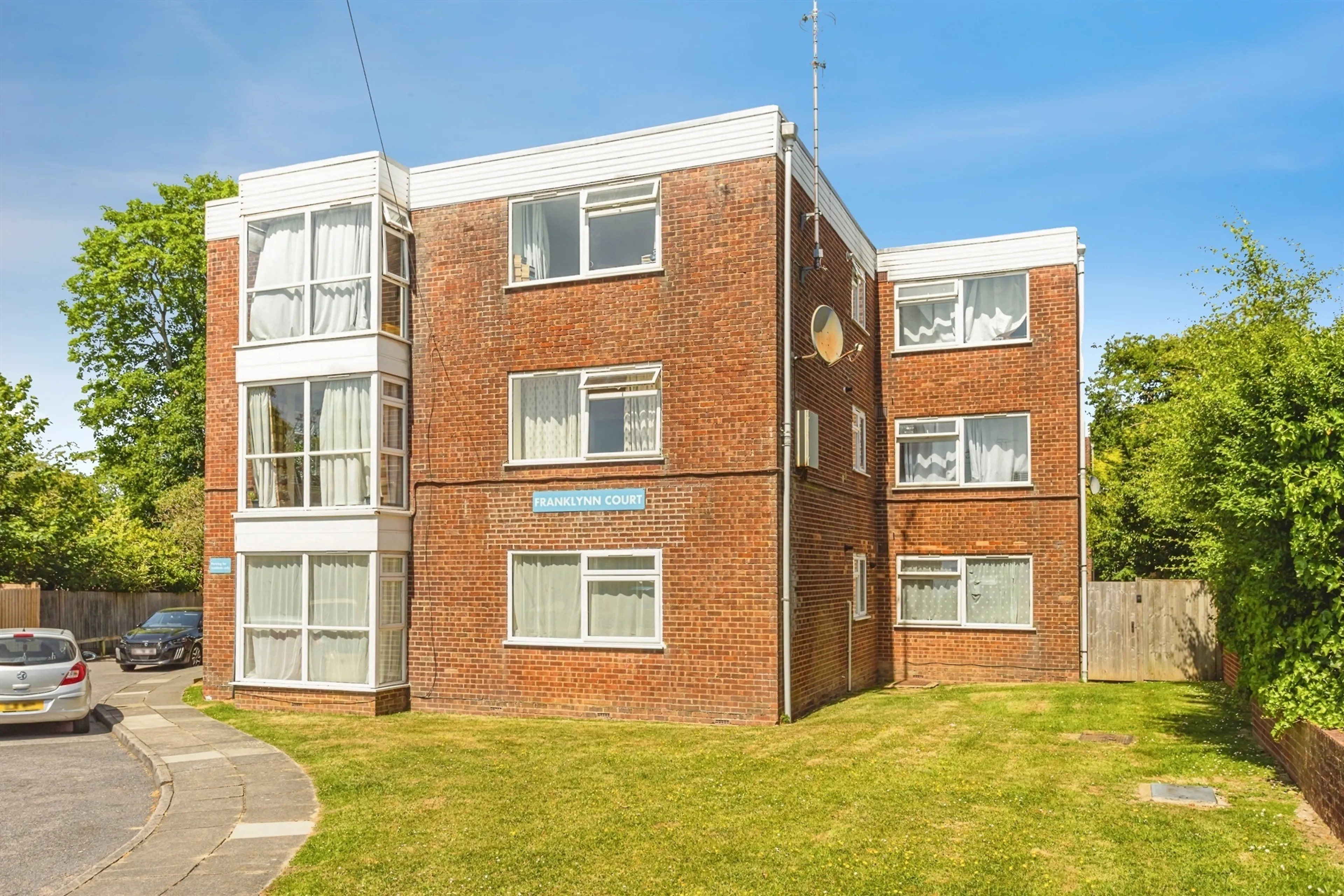 Property photo 0