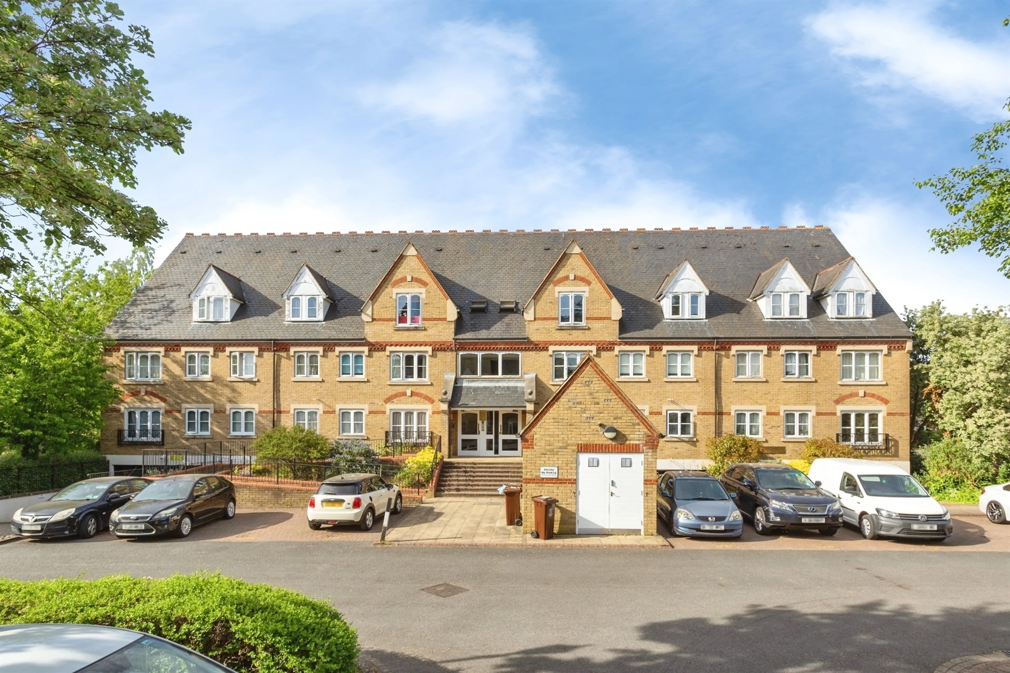 Property photo 0