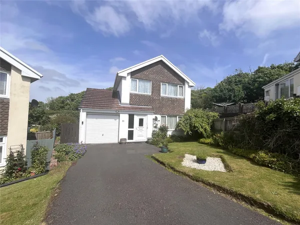 Lowless Close, Pembroke, Pembrokeshir...