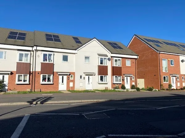 Kempston Road, MK40