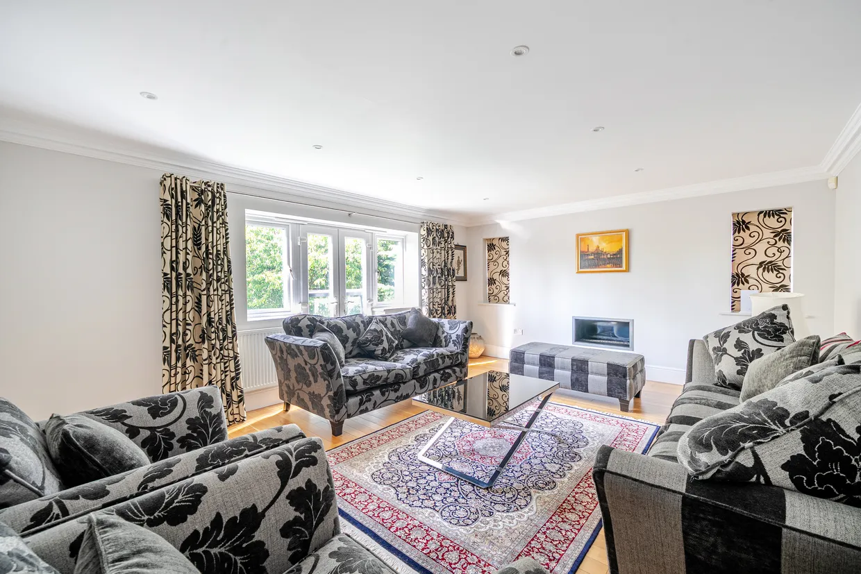 Longridge View, Chipstead, CR5 photo 2