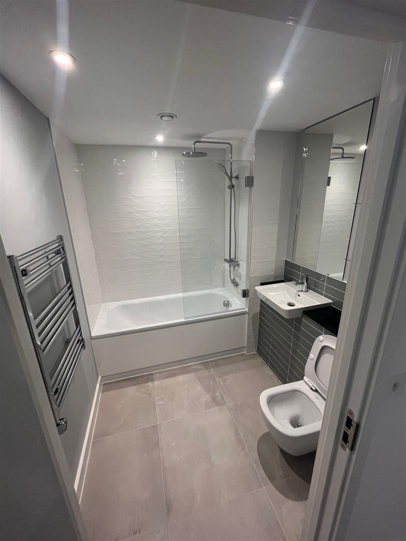 Calibra Court, Kimpton Road Luton, LU2 0GU Image 4