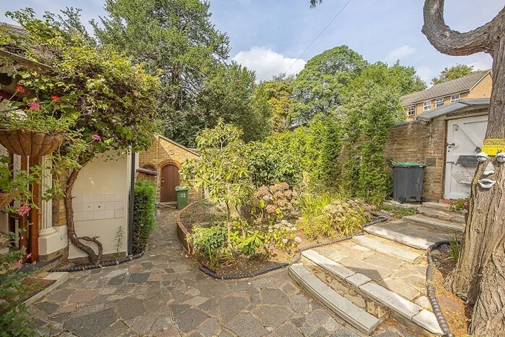 Liverpool Road, Kingston upon Thames, KT2 photo 9