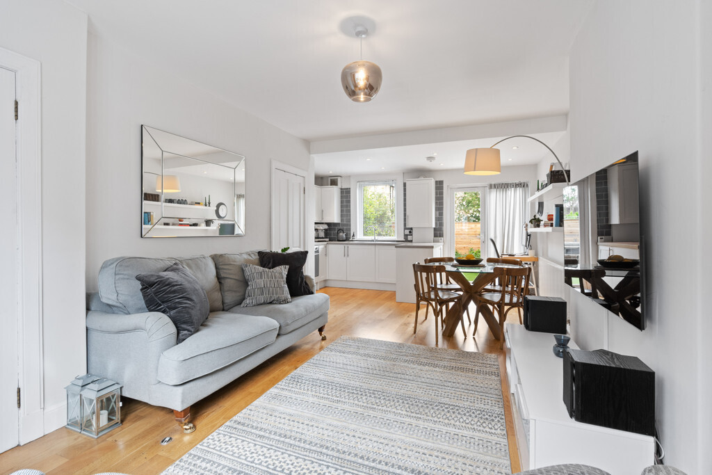 46 Logie Green Road, Canonmills, Edinburgh, EH7 4HD Image 4