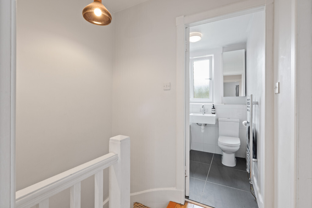 46 Logie Green Road, Canonmills, Edinburgh, EH7 4HD Image 12