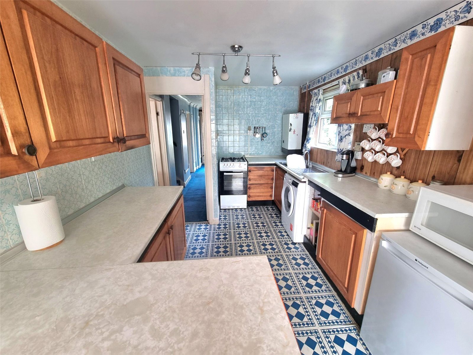 Teignmouth Drive, Rayleigh, Essex, SS6 Image 5