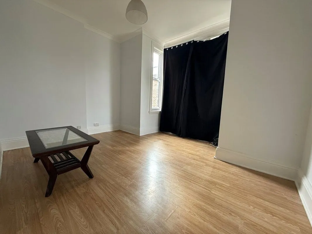 1 Tennison Road, London, SE25