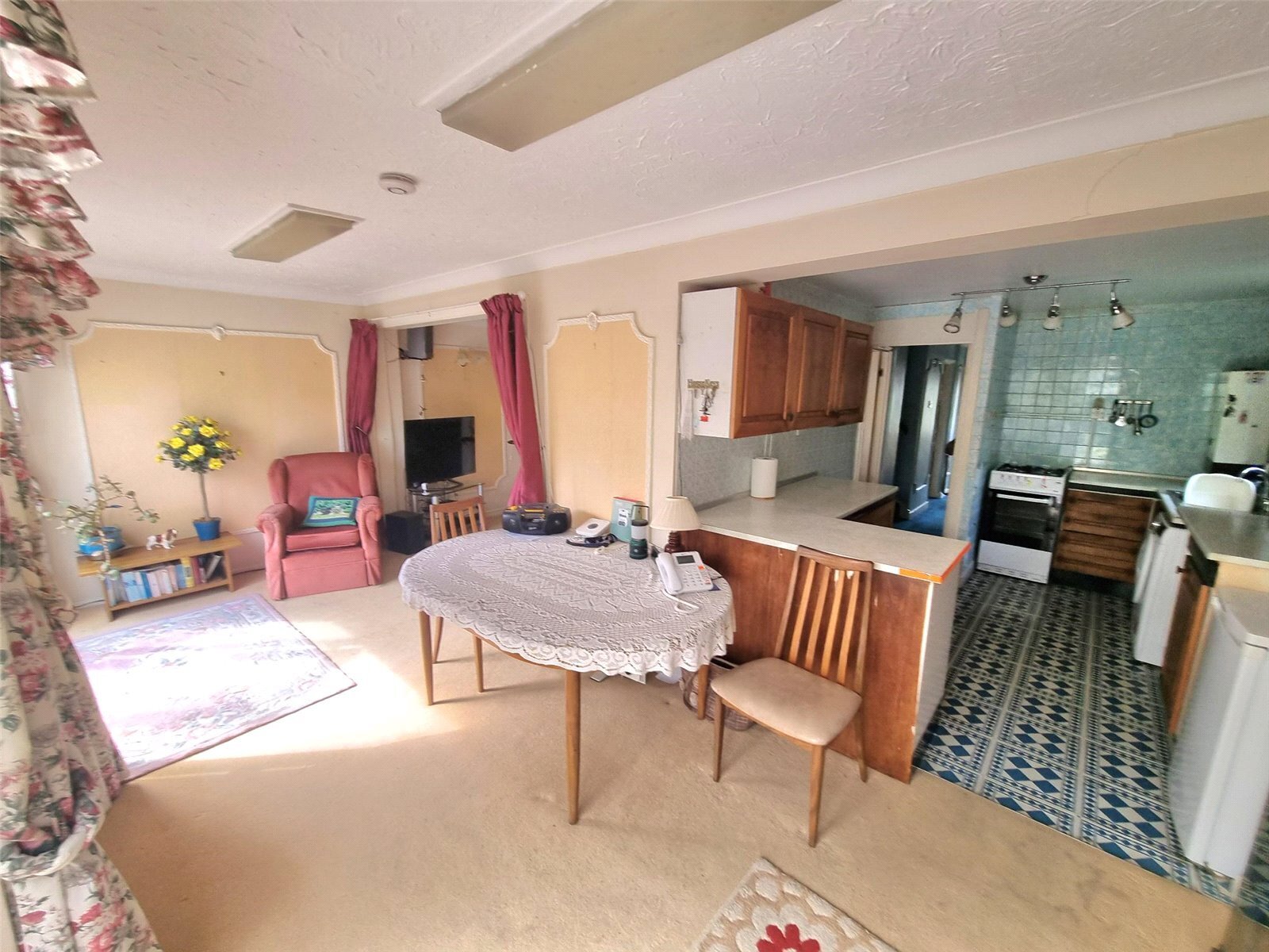 Teignmouth Drive, Rayleigh, Essex, SS6 Image 8