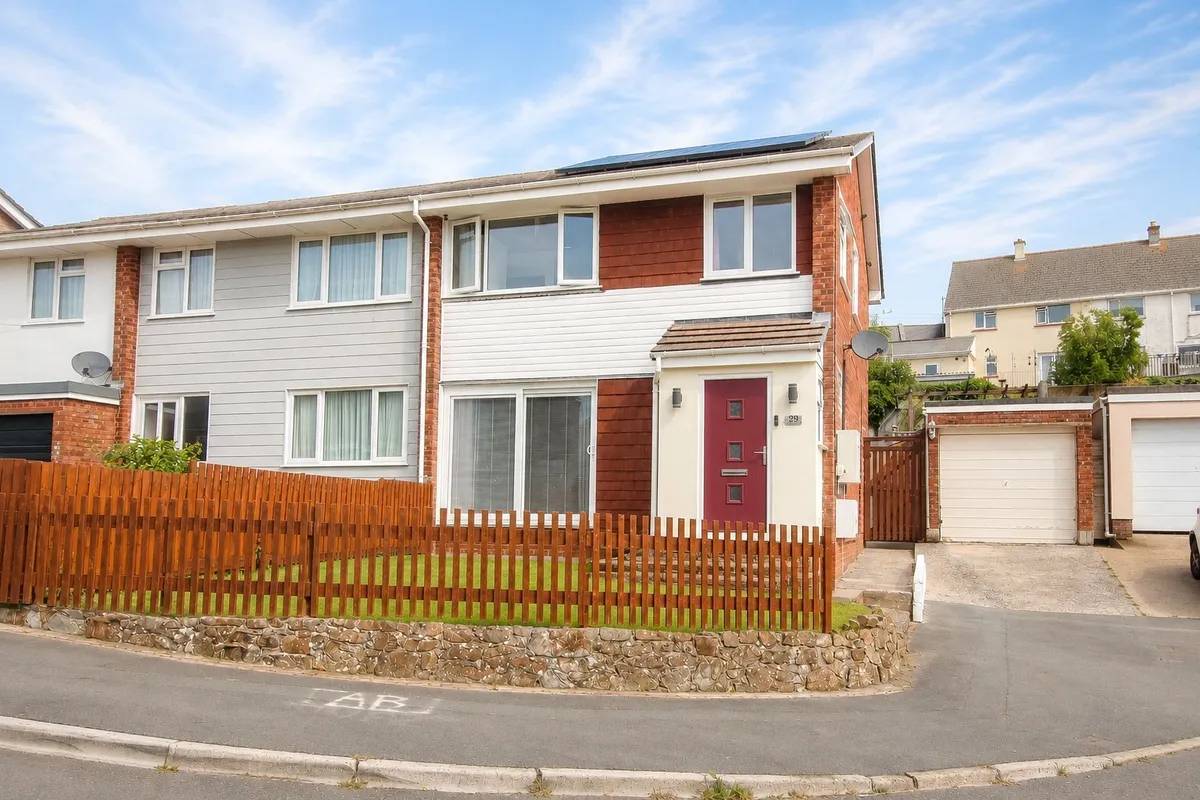 Hamilton Close, Bideford, EX39