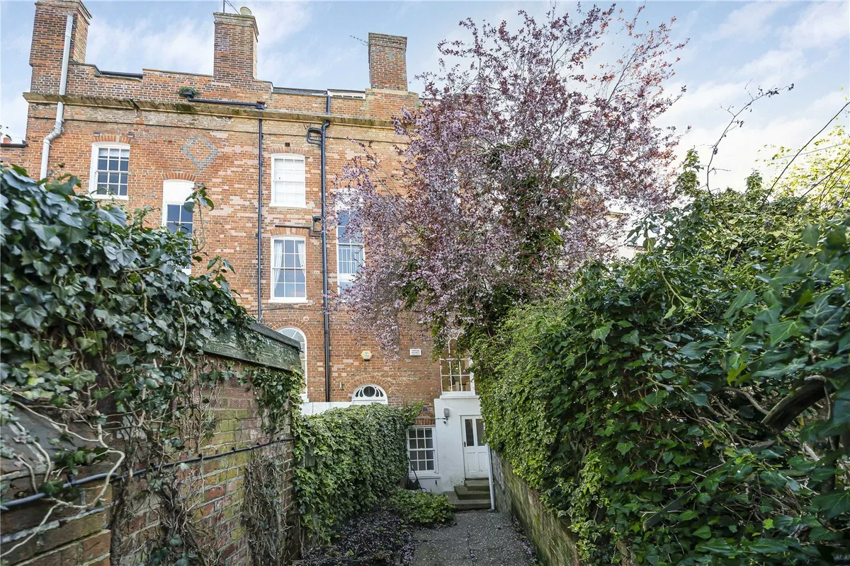 London Place, Oxford, Oxfordshire, OX4