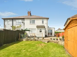 Hawthorn Avenue, Yeadon, Leeds thumb 2