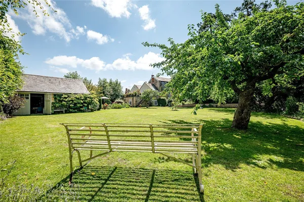 North Street, Milborne Port, DT9 photo 16