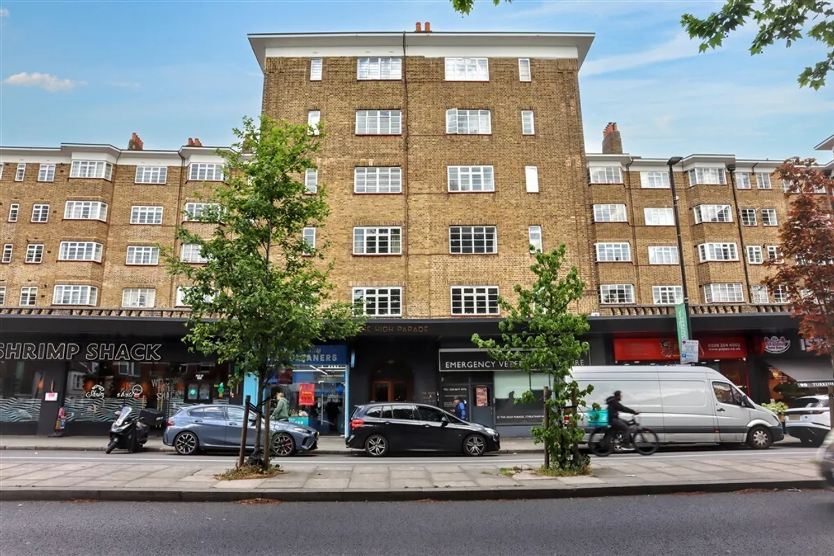 Streatham High Road, LONDON