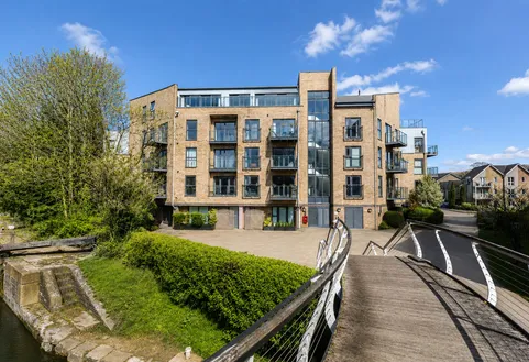 The Embankment, Nash Mills Wharf, HP3