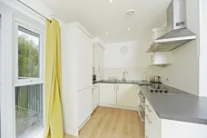 St. Catherines Close, London, SW20 photo 9